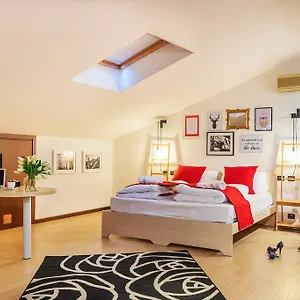 https://bluamaranto.hotelinveneto.com